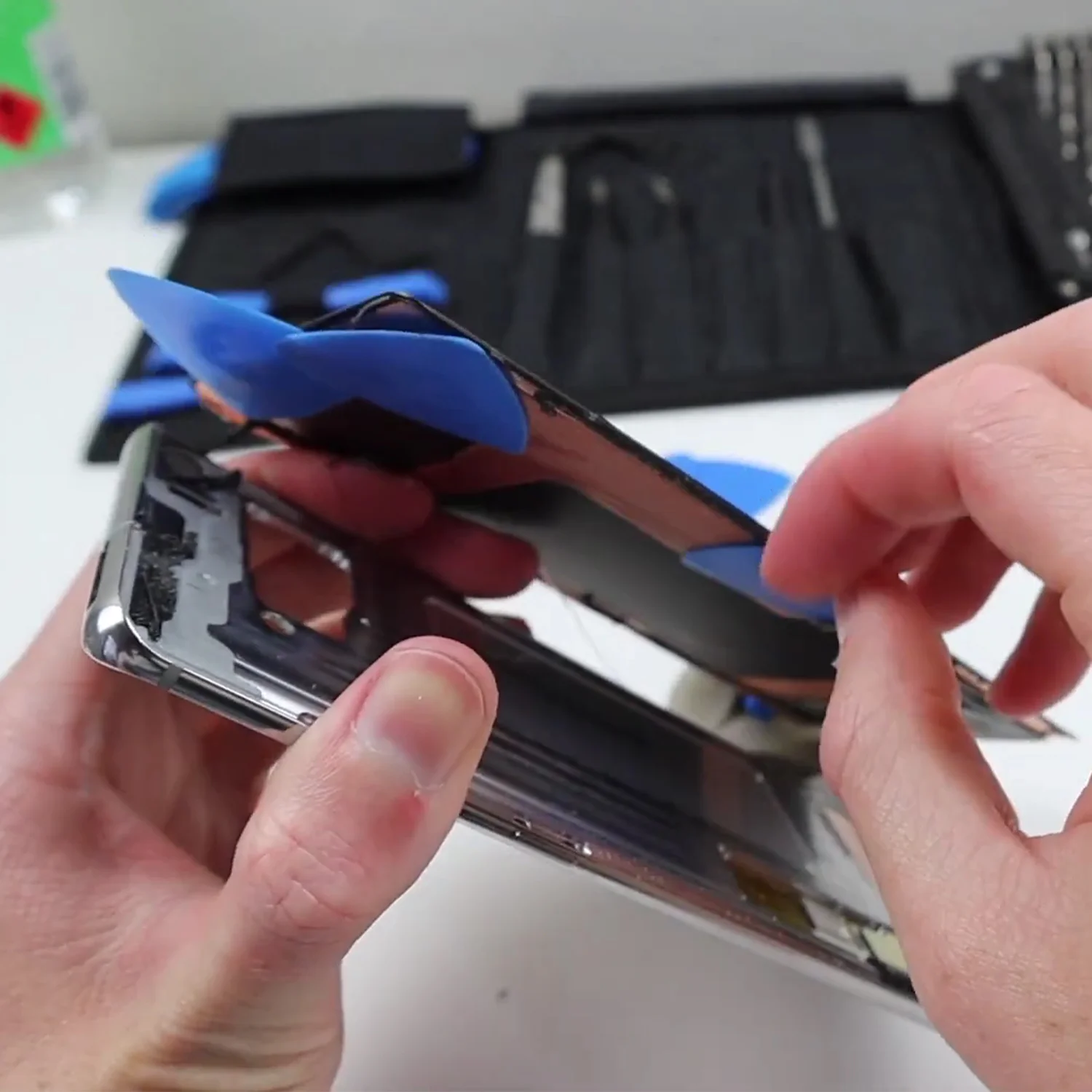 ep-kinh-samsung-galaxy-s10-plus-slide2