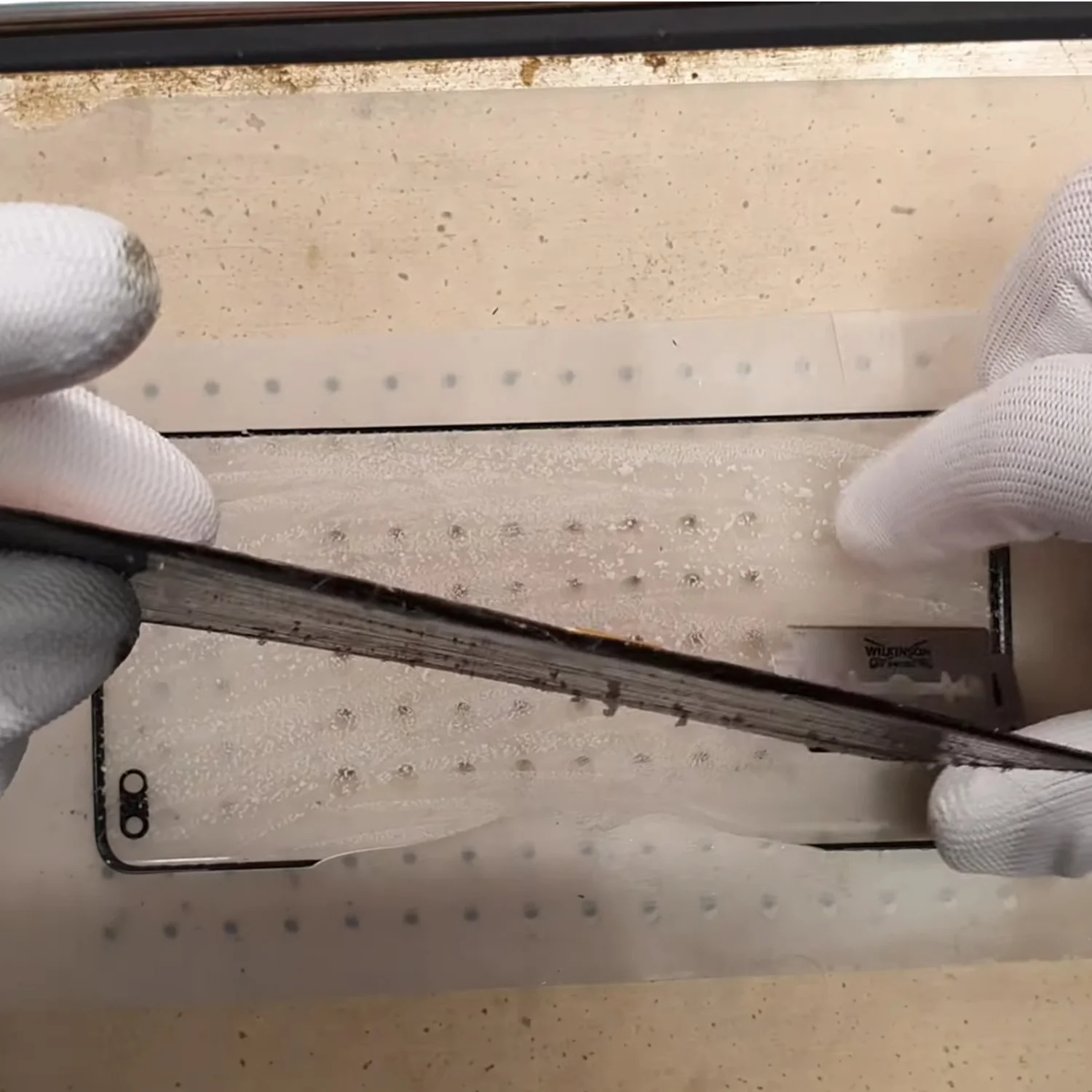 ep-kinh-samsung-galaxy-s10-slide3