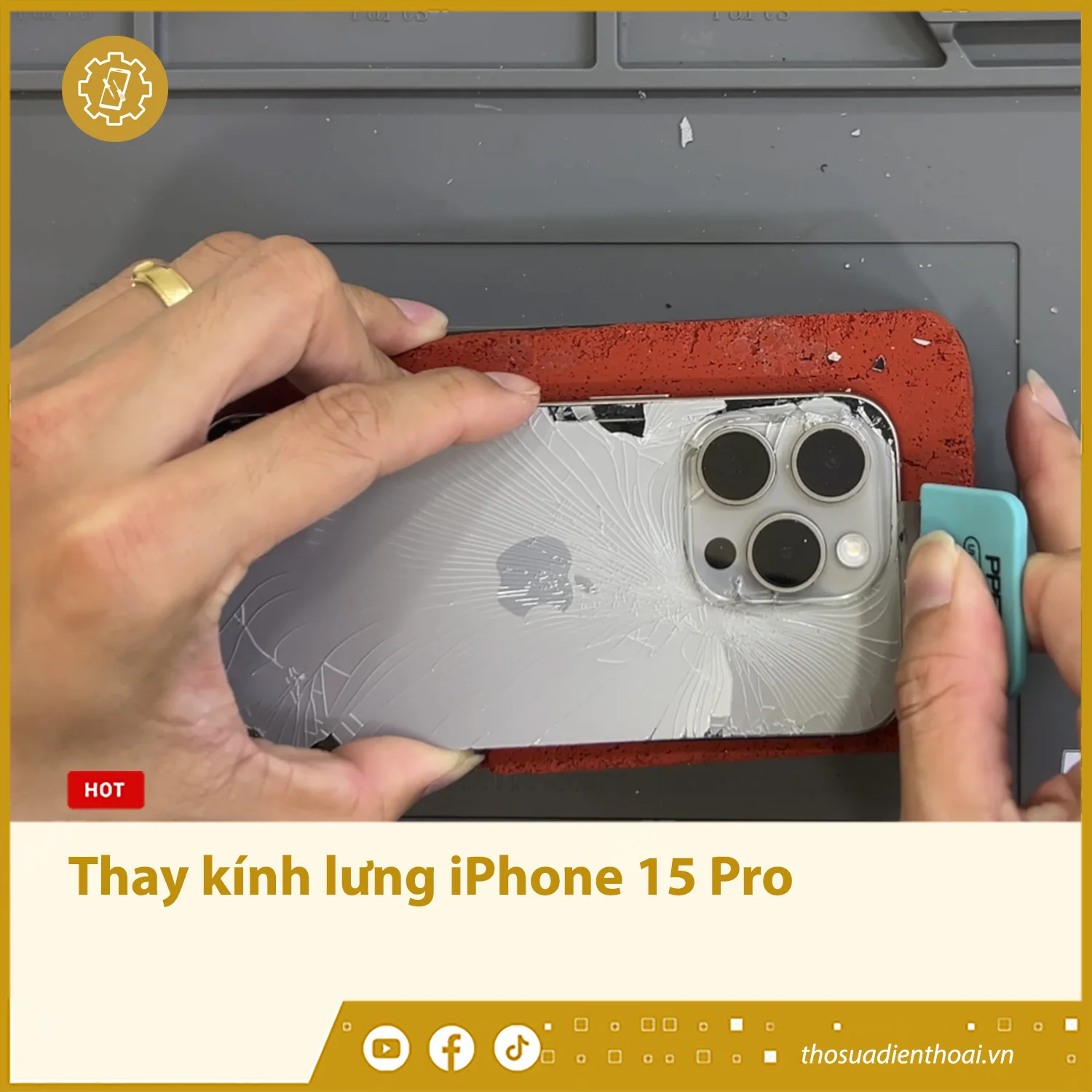 sua-iphone-15-thay-nap-lung