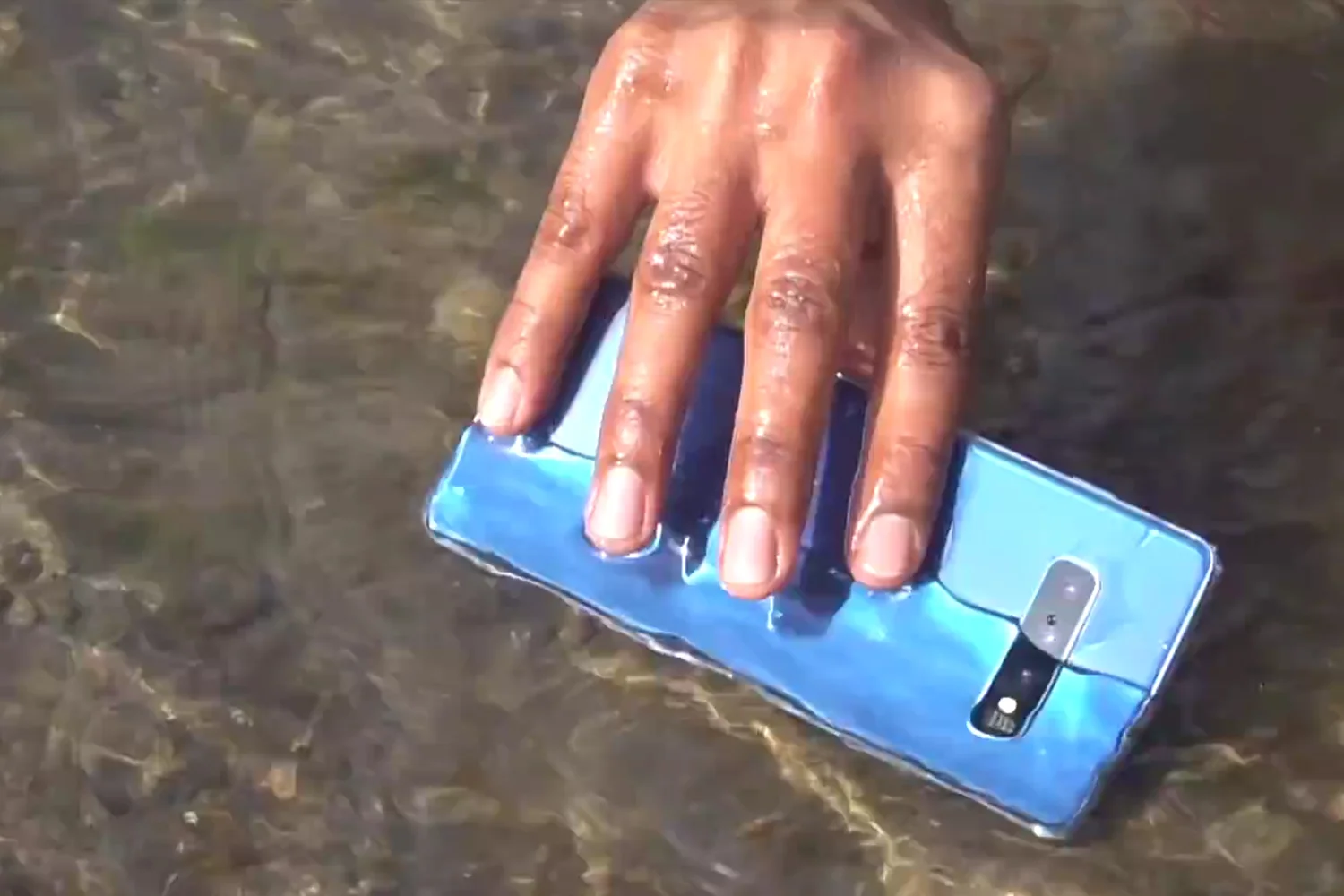 thay-camera-samsung-galaxy-s10-plus-nguyen-nhan