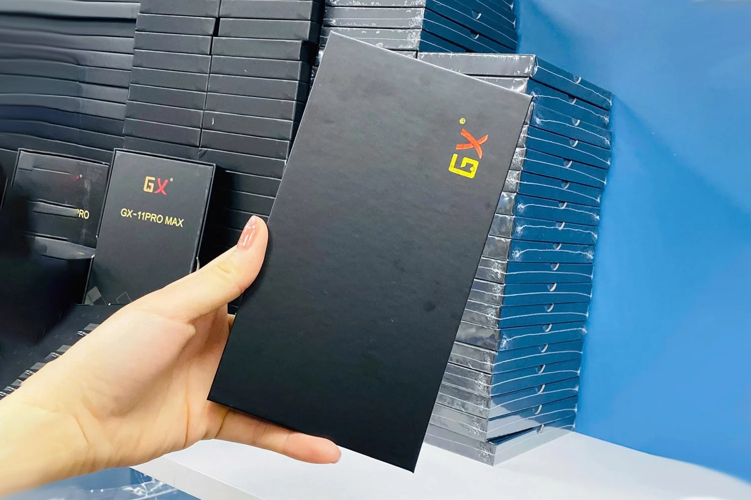 thay-man-hinh-iphone-12-mini-chinh-hang-thay-man-linh-kien