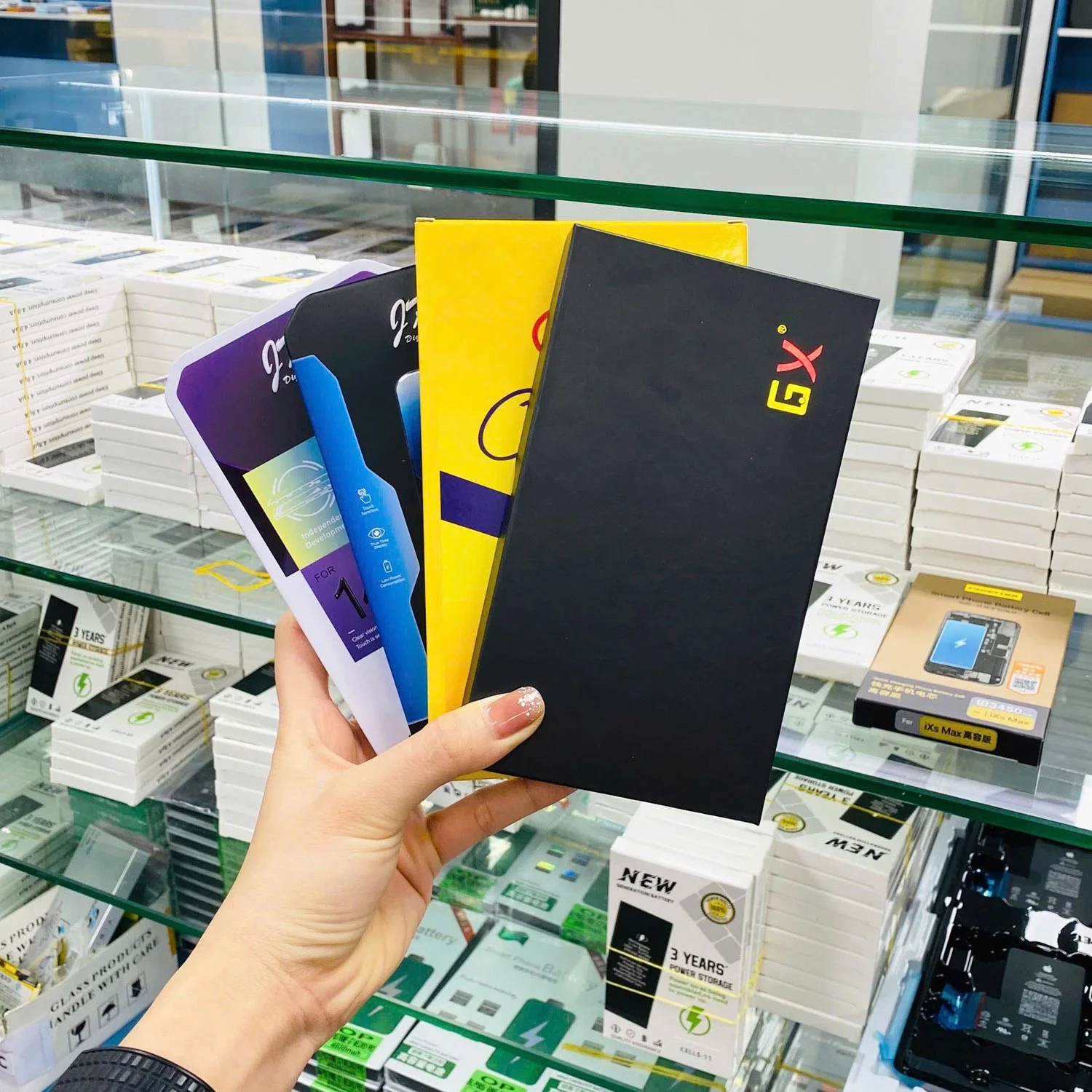 thay-man-hinh-iphone-14-plus-chinh-hang-1