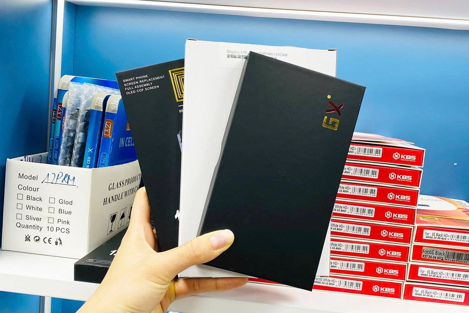 thay-man-hinh-iphone-14-pro-chinh-hang-chon-man-hinh-nao