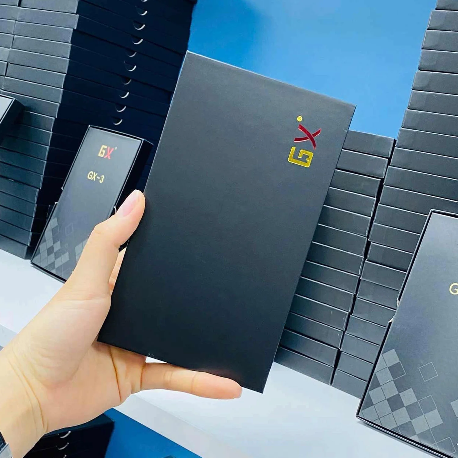 thay-man-hinh-iphone-15-chinh-hang-2