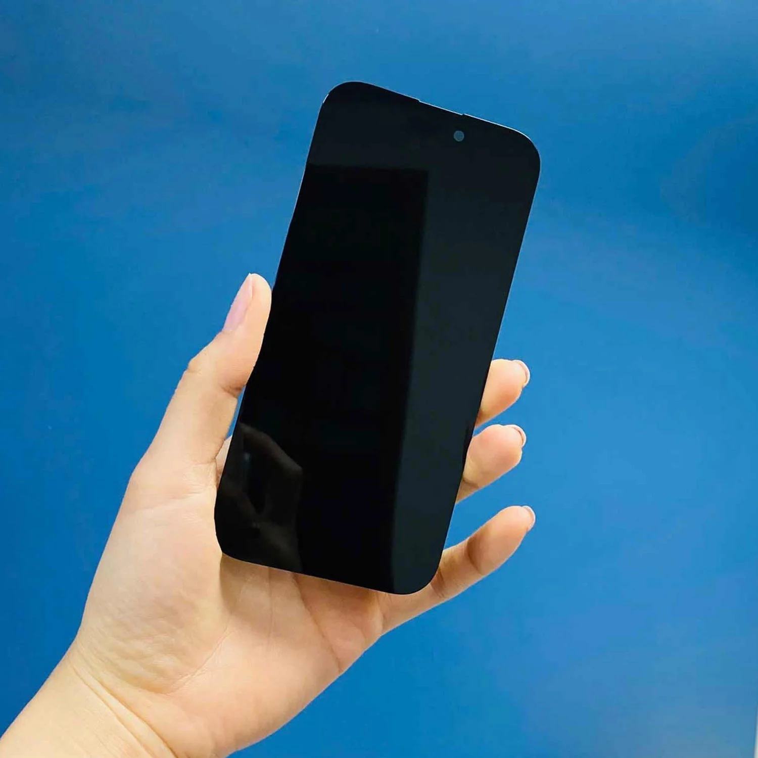 thay-man-hinh-iphone-15-plus-chinh-hang-4