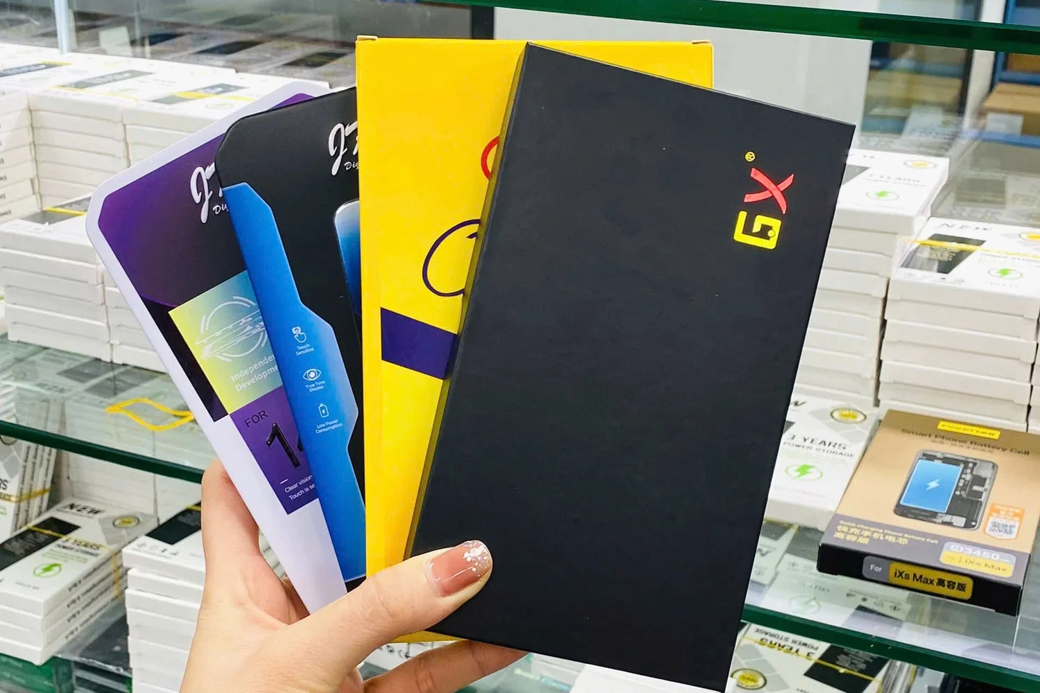 thay-man-hinh-iphone-16-chinh-hang-thay-man-nao