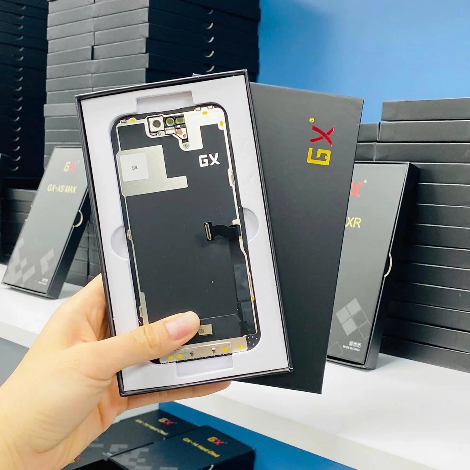 thay-man-hinh-iphone-16-pro-max-chinh-hang-4