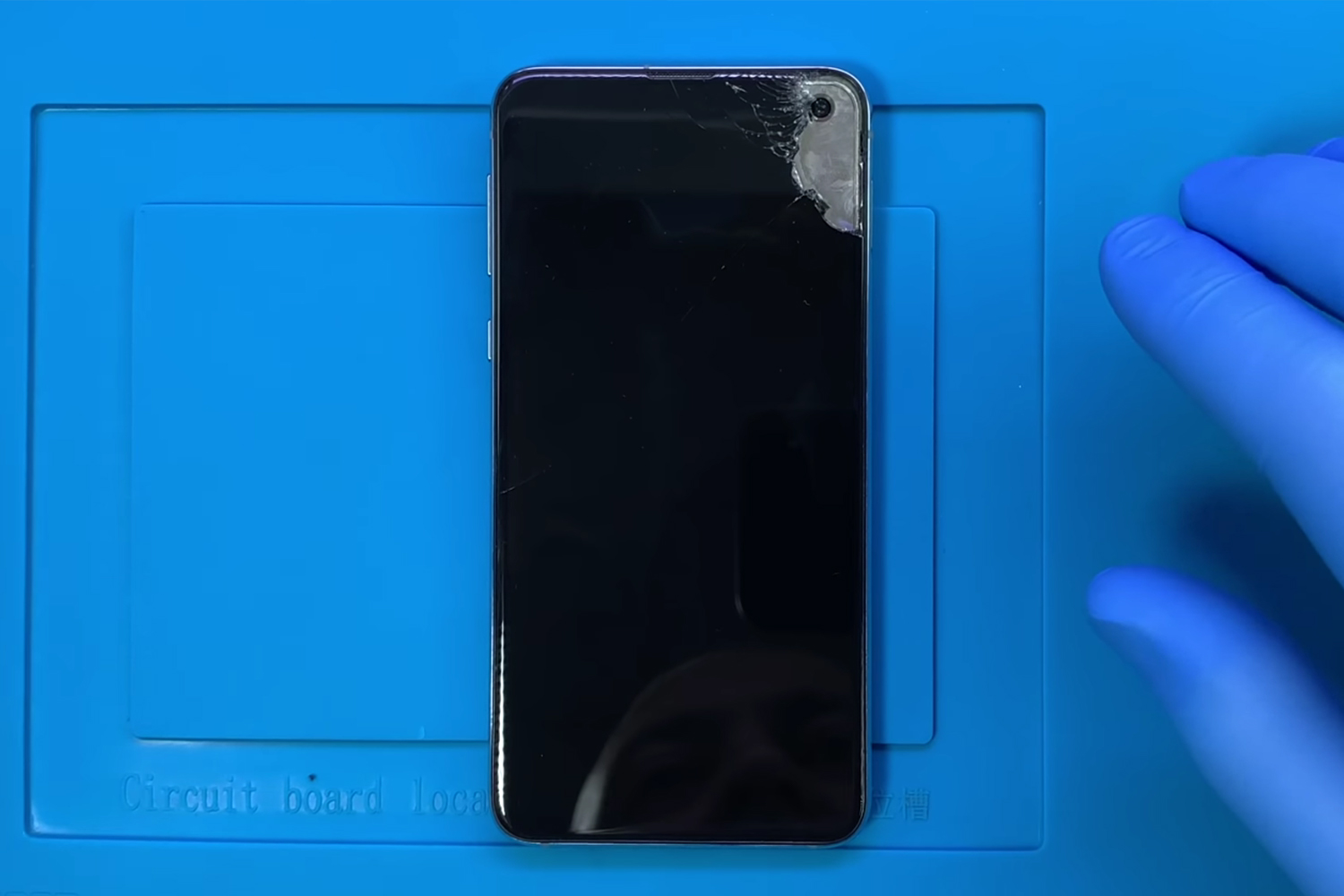 thay-man-hinh-samsung-galaxy-s10e-dau-hieu