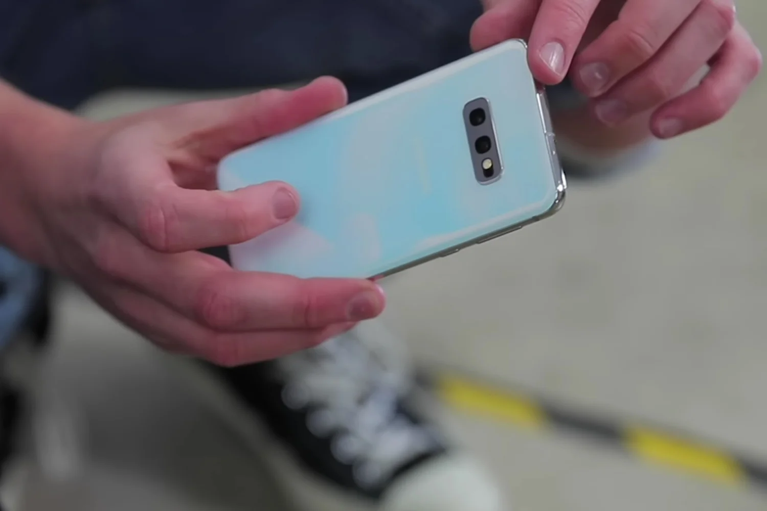 thay-man-hinh-samsung-galaxy-s10e-nguyen-nhan