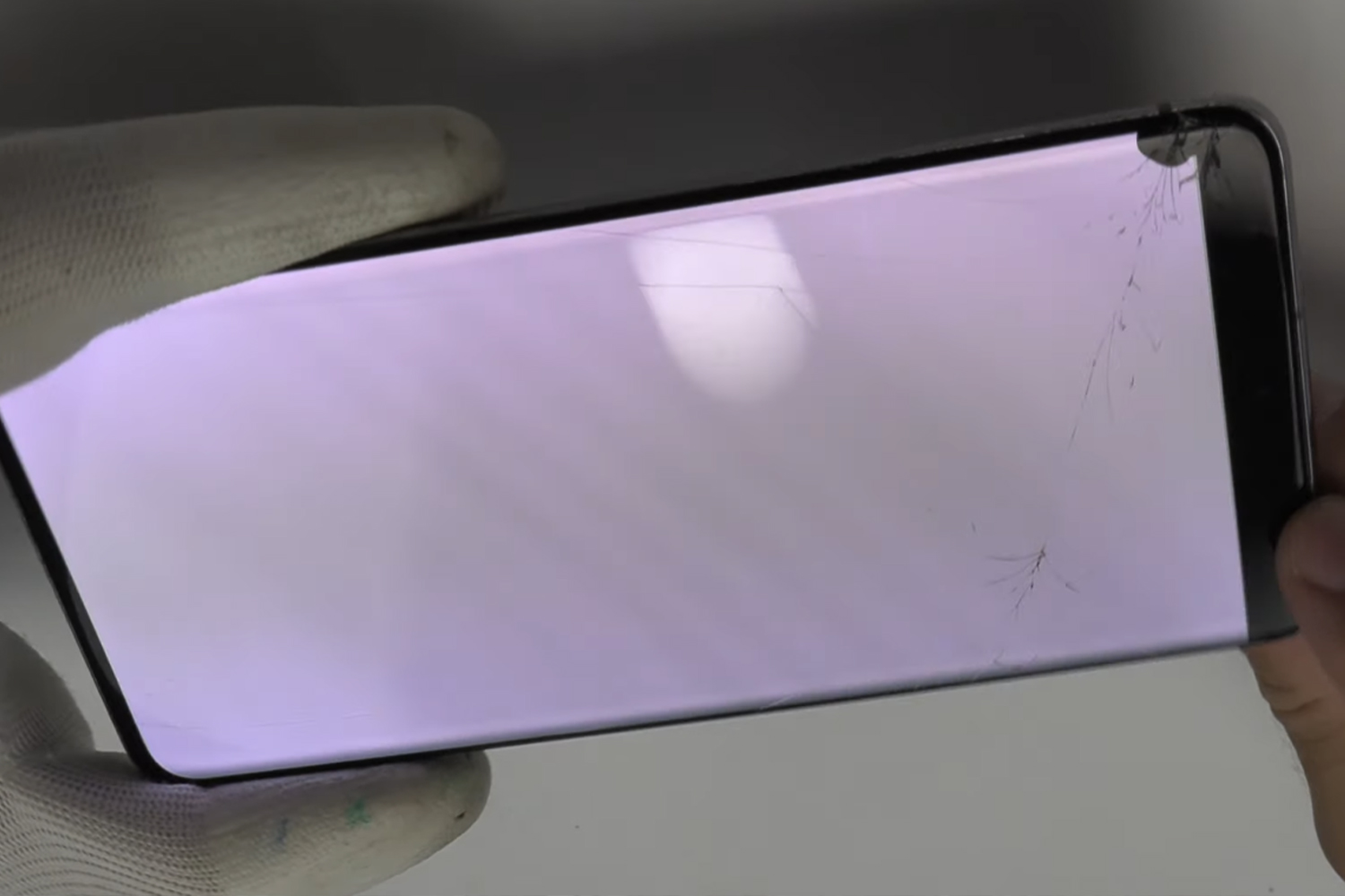 thay-man-hinh-samsung-galaxy-s20-plus-chinh-hang-dau-hieu