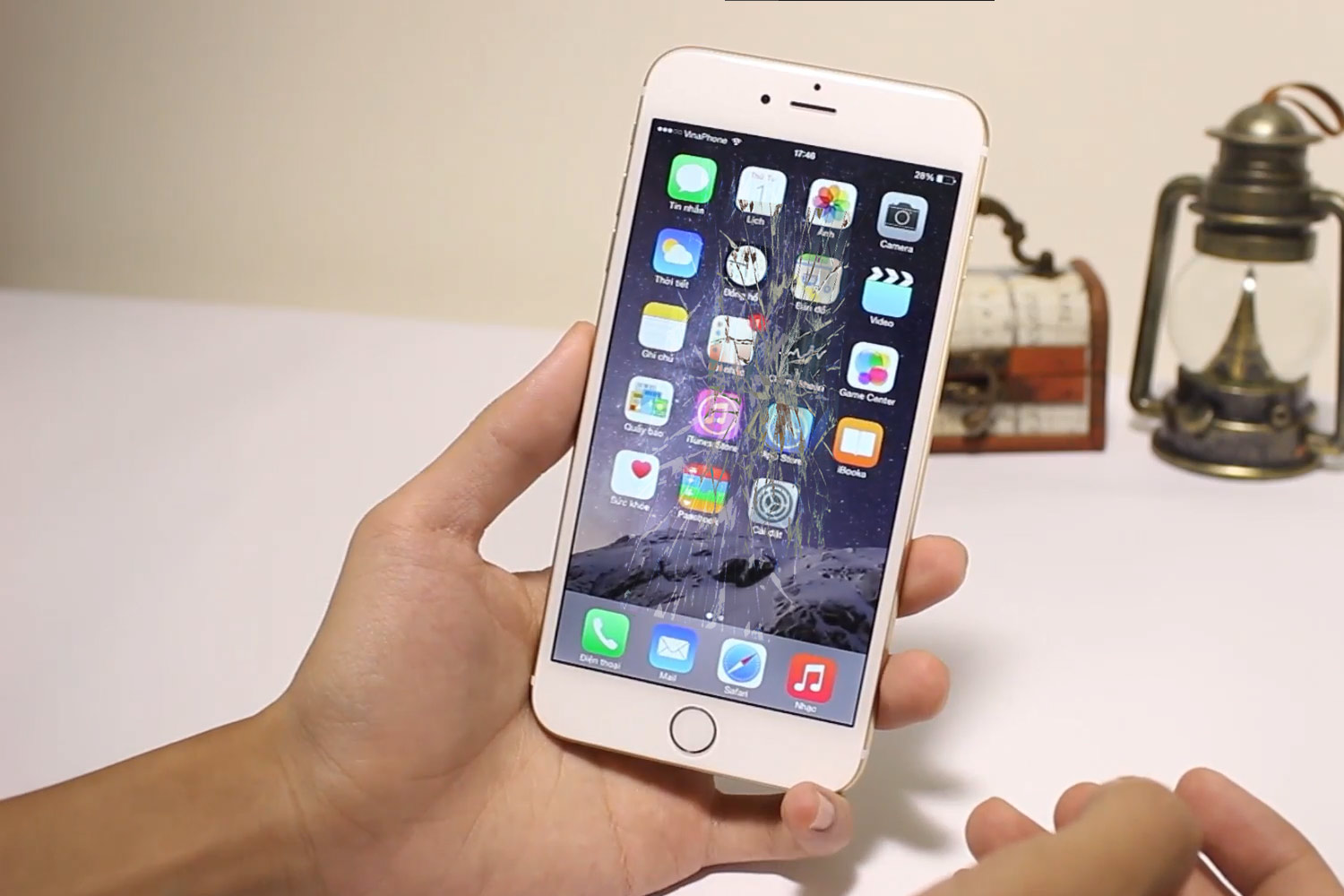 thay-mat-kinh-ep-kinh-iphone-6-plus-chinh-hang.html-thay-kinh