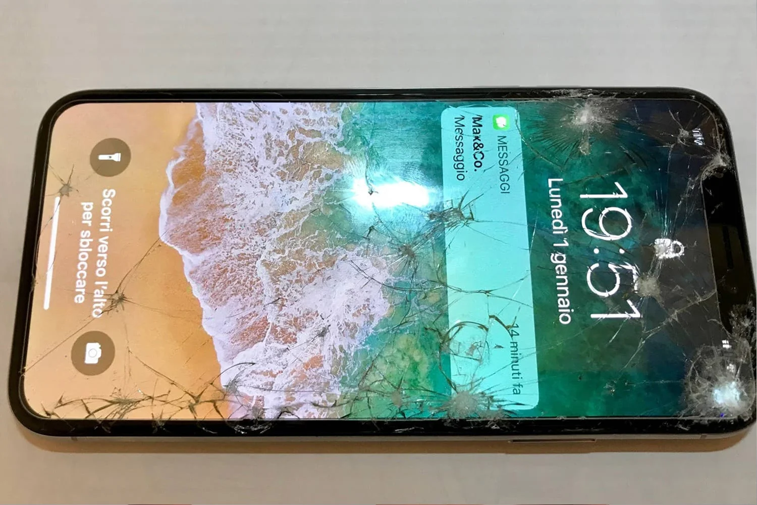 thay-mat-kinh-iphone-dau-hieu