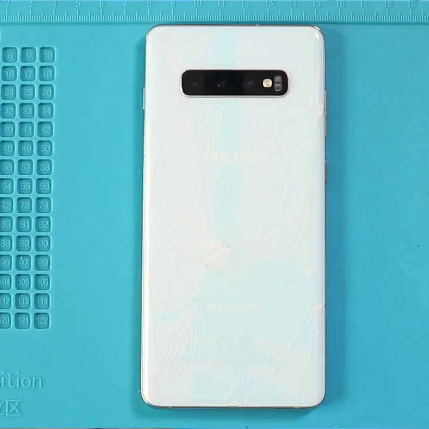 thay-mat-kinh-sau-samsung-galaxy-s10-plus-slide1