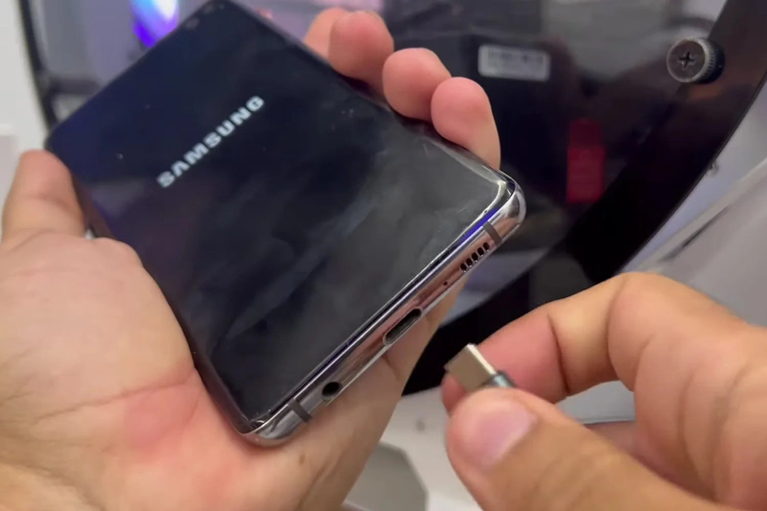 thay-pin-samsung-galaxy-s10-plus-nguyen-nhan