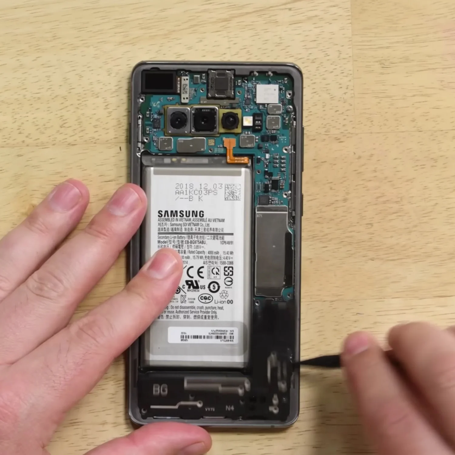 thay-pin-samsung-galaxy-s10-plus-slide2